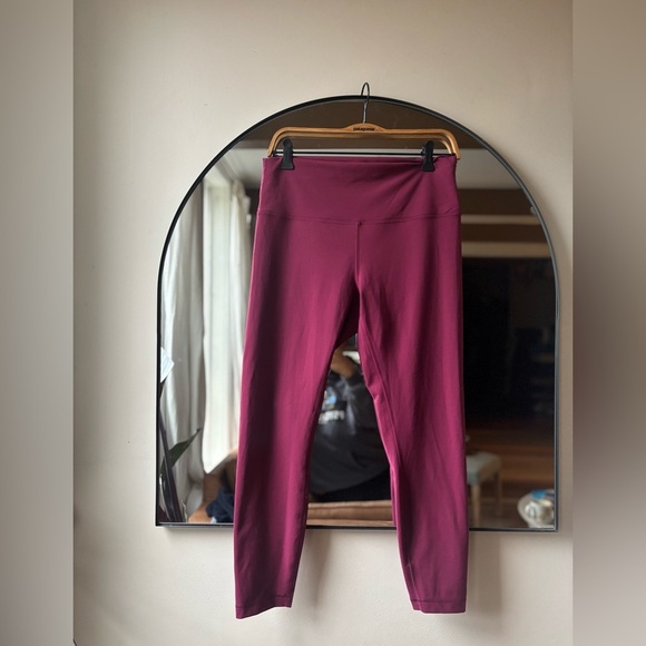 LULULEMON | wunder under high rise tight 28 inch | size 12 - Picture 3 of 6